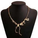 Collier avec dinosaure 1