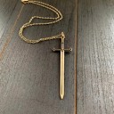 Collier avec épée D348 4
