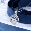 Collier avec pendentif D690 2