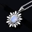 Collier avec pendentif D779 4