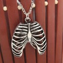 Collier avec pendentif en forme de côte 3