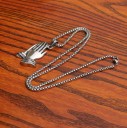 Collier avec pendentif mains 2