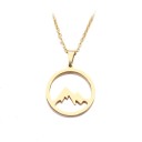 Collier avec pendentif montagne 1
