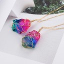 Collier avec pierre colorée 4
