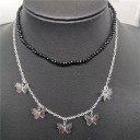 Collier double pour femmes avec des papillons et des perles 2