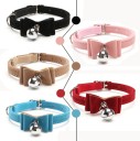 Collier en velours pour chat avec nœud et grelot 1