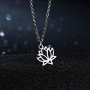Collier féminin avec pendentif D386 7
