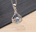 Collier féminin avec pendentif D729 2