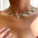 Collier féminin avec pendentifs D129 9