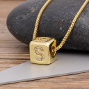 Collier femme avec lettre sur cube 20