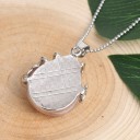 Collier femme avec pierre et papillon 4