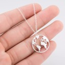 Collier femme globe terrestre 1