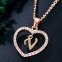 Collier femme lettre dans un cœur 25