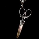 Collier long pour femme avec des ciseaux 1