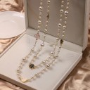 Collier long pour femme avec des roses 2