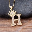 Collier pour femme avec lettre et couronne 11