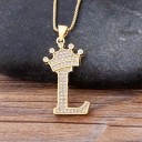 Collier pour femme avec lettre et couronne 15