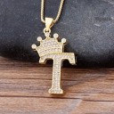 Collier pour femme avec lettre et couronne 23
