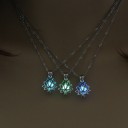 Collier pour femme avec lotus lumineux 1