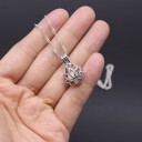 Collier pour femme avec lotus lumineux 2