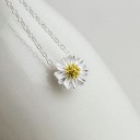 Collier pour femme avec marguerite 3