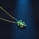 Collier pour femme avec un trèfle à quatre feuilles D823 5