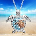 Collier pour femme avec une tortue D298 1