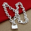 Collier pour femme avec verrou 2