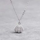 Collier pour femme perle dans une coquille 3