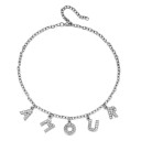 Collier pour femmes avec des lettres 6