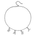 Collier pour femmes avec des lettres 8