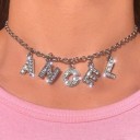 Collier pour femmes avec des lettres 1