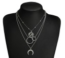 Collier pour femmes avec globe terrestre et anneaux 5