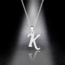 Collier pour femmes avec la lettre D130 13