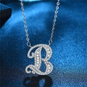 Collier pour femmes avec lettres de l'alphabet M37 11