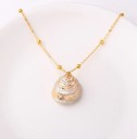 Collier pour femmes avec perles et coquillage 3