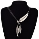 Collier pour femmes avec plumes 3
