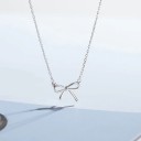 Collier pour femmes avec un nœud D656 4