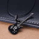 Collier pour homme avec guitare 2