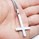 Collier pour homme croix inversée 2