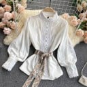 Compleu damă bluză albă și pantaloni scurți cu imprimeu ornamental Bluză cu guler și mâneci bufante Detalii din dantelă Poliester 4