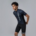 Conjunto de ciclismo masculino com camisola de manga curta e calções com suspensório e almofada 90 % poliéster e 10 % Lycra riscado em azul escuro 2