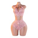 Conjunto de lingerie em renda para senhora com sutiã aberto e recortes e cuecas transparentes com abertura 1