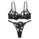 Conjunto de lingerie preto para mulher com sutiã semi-transparente com aros e padrão bordado de penas e fio dental com alças ajustáveis 1