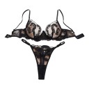 Conjunto de lingerie preto para mulher com sutiã semi-transparente com aros e padrão bordado de penas e fio dental com alças ajustáveis 4