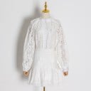 Conjunto de mujer camisa de encaje con mangas abullonadas y falda mini con volantes fruncidos Cuello alto con borde ondulado Algodón 4