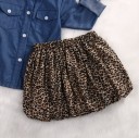 Conjunto elegante para niñas: camisa, falda y lazos. 3