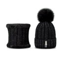 Conjunto feminino de gorro e cachecol tricotado 3