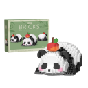 Construcción infantil adorable en forma de panda, que está acostada y tiene una manzana en la cabeza, 534 piezas del rompecabezas, construcción 1