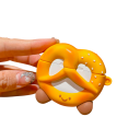 Coque en silicone 3D en forme de bretzel pour AirPods Pro 2 Protection contre les rayures, les chutes et la saleté Design mignon 2